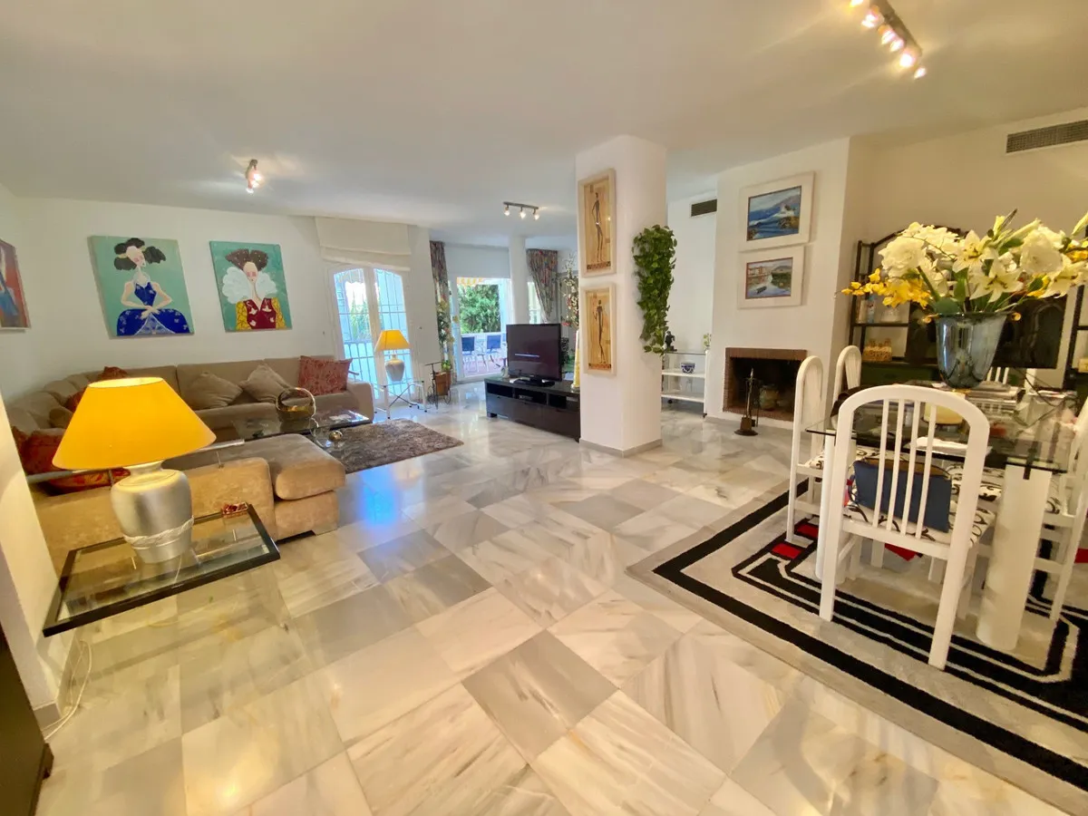 e4a9a435-149e-4c73-8b43-c4a1beb2b157