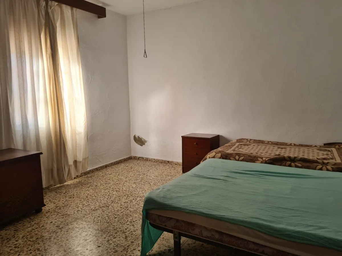 202dabe9-3ecb-454e-8e93-08095e1a7954