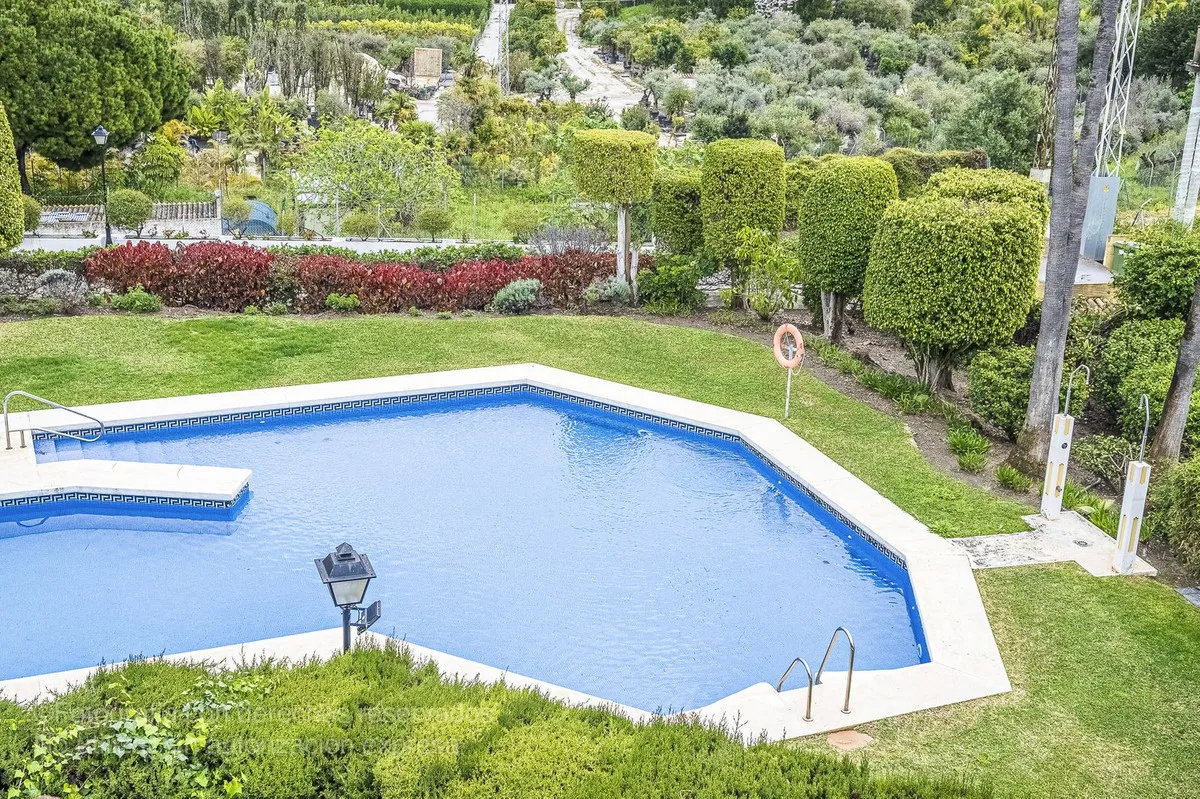 c6cb95ee-d67e-4f89-a5e5-e88f599ad6f1