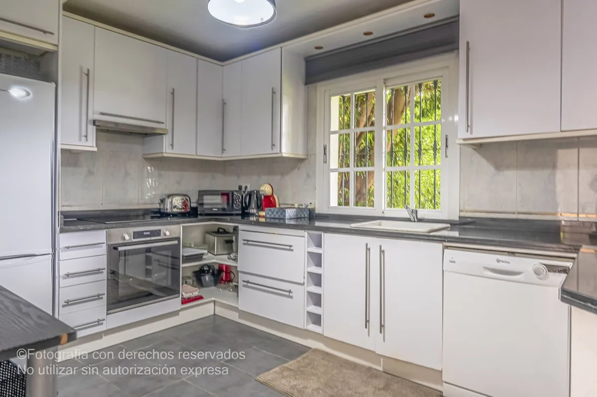 d09bd8e1-9f14-4ac2-a15f-ac827915e174