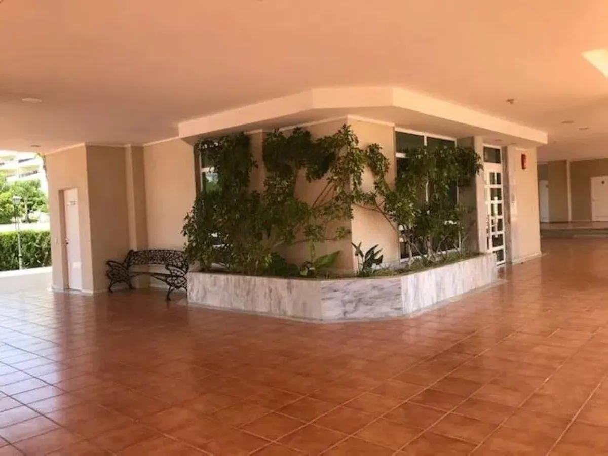 77e9cab6-c5f9-4e54-aff5-849a03558730