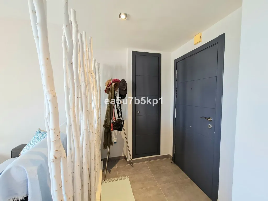 4f062678-1339-4583-b792-184336990951