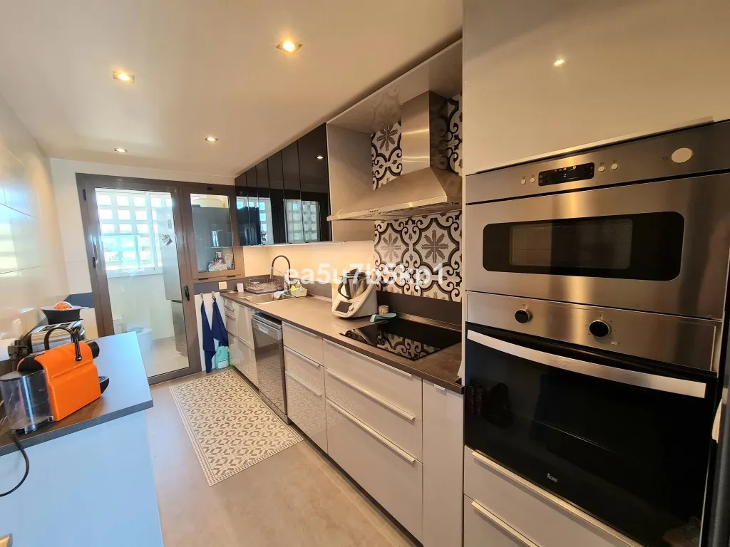 de014fcd-d0b9-4903-871d-a4039138a612