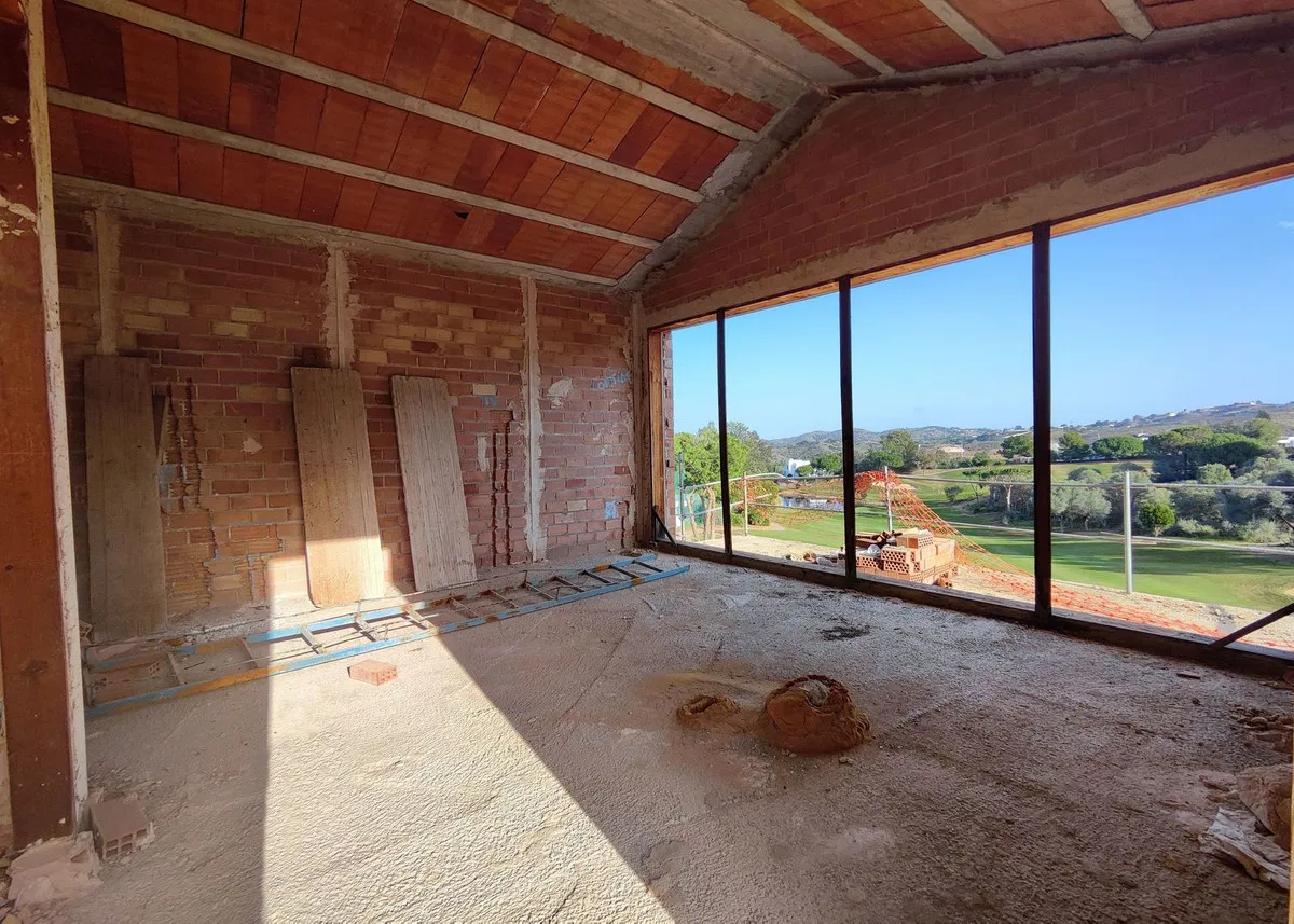 f76b527d-adc5-41e5-9c70-279aa050f545