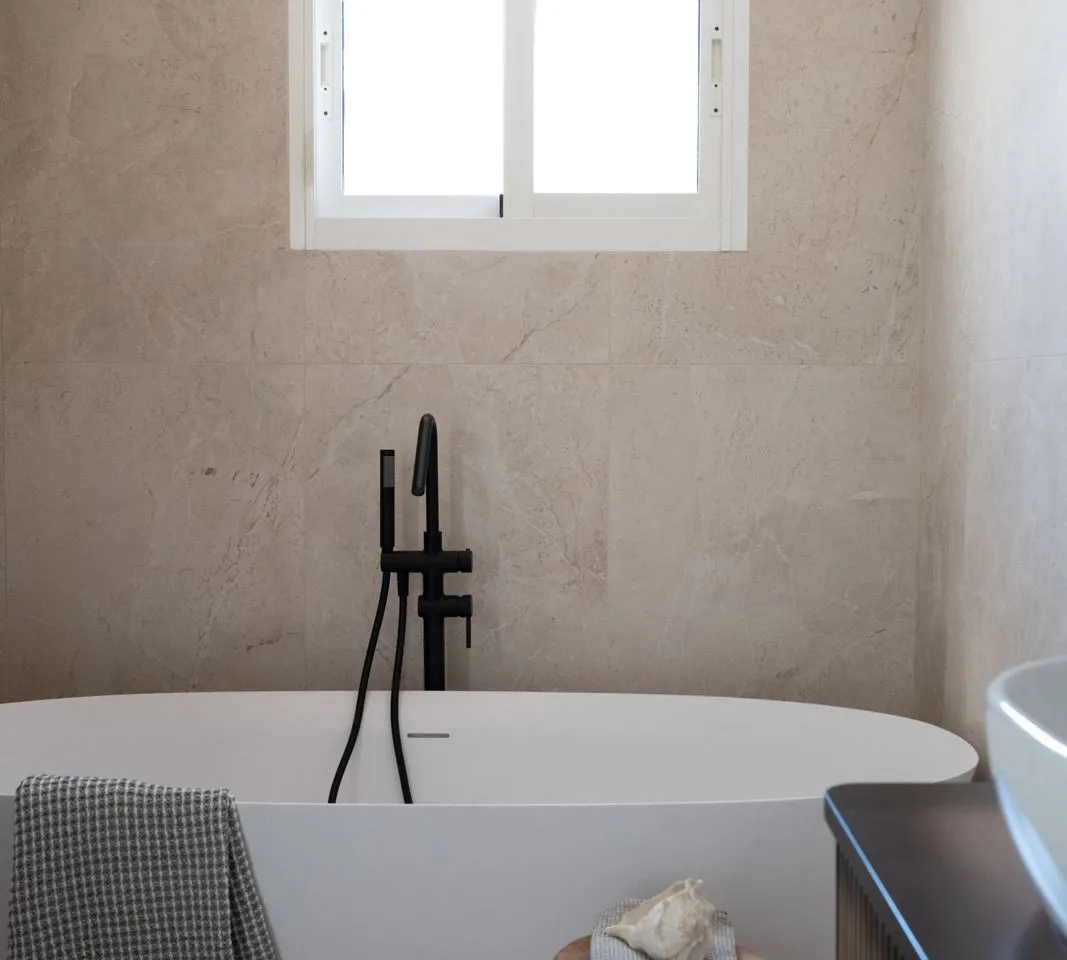 8aab6bba-ef49-4bd5-8bda-50bdd32a4283