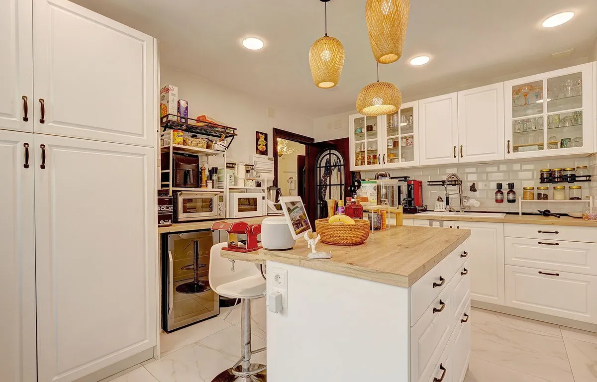 9ca9bb4b-1a17-4e7b-8073-29a6b2c6969c