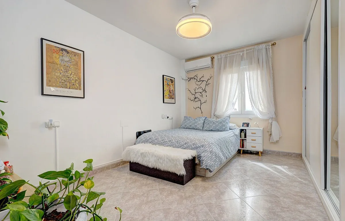 f94d7e70-762b-4a44-830e-e8c2455c8d18