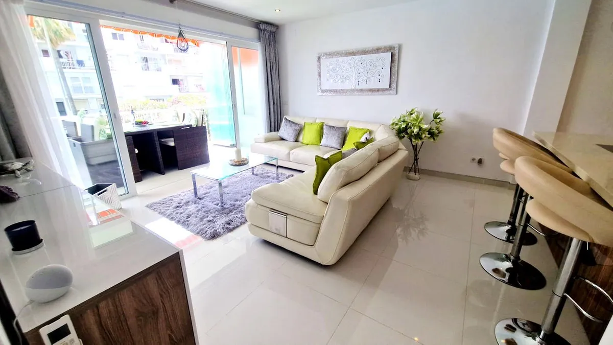 c7fdea38-65d3-48e5-9f2e-69120fdd1059