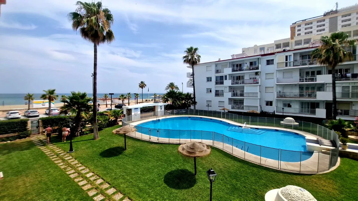 e5cc9aac-61b3-41df-b4a1-b228fec133ee