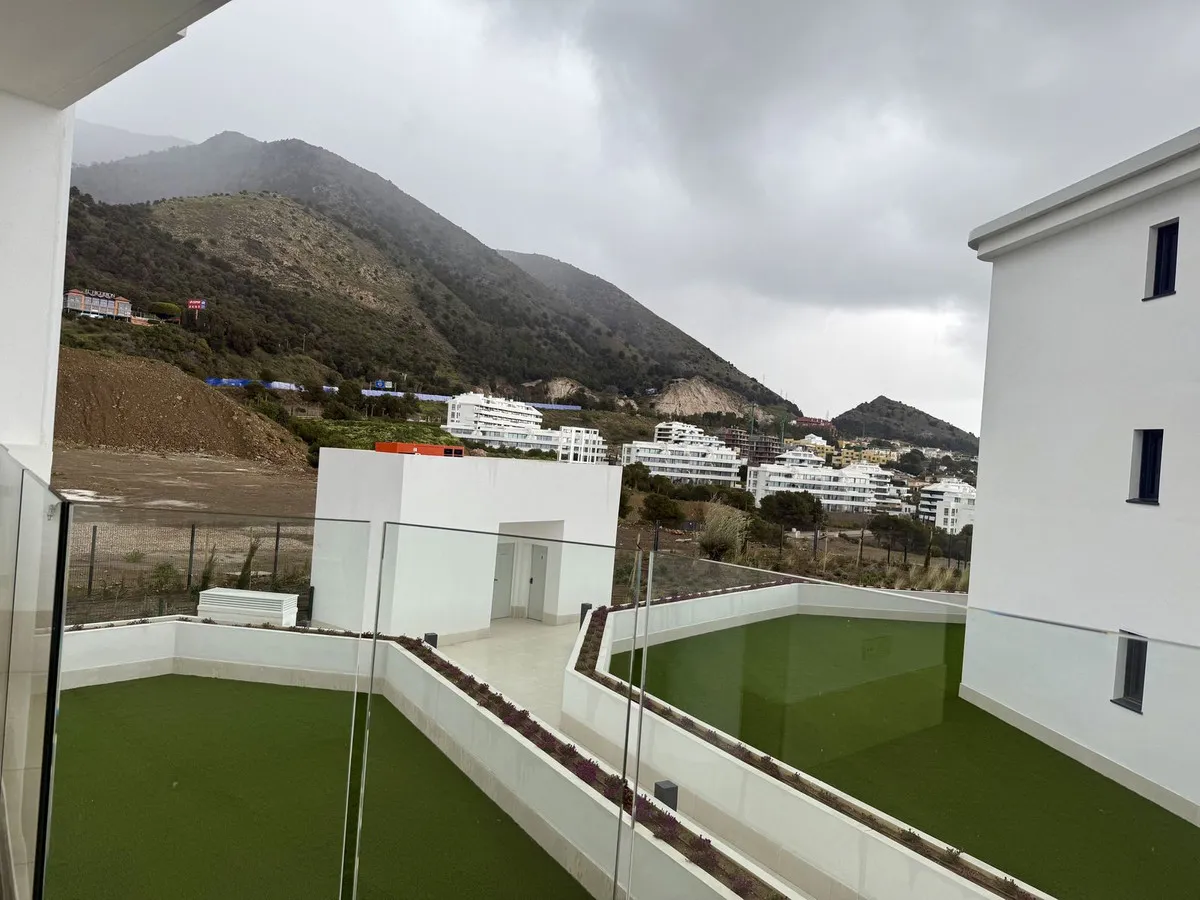 25a4f344-cec1-4b94-987f-cbe429a37067