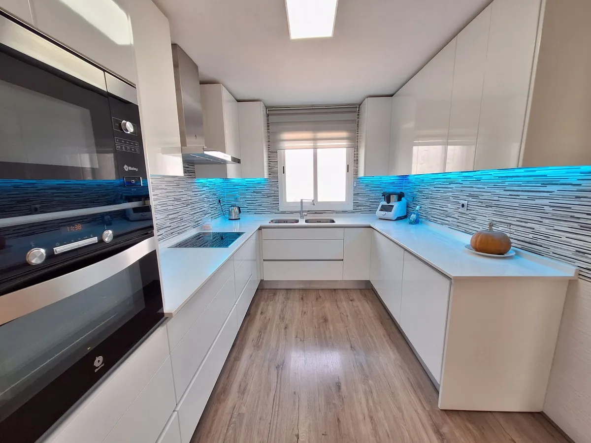 4b1be0ec-d63e-479e-8fc5-d995e6ce3eef