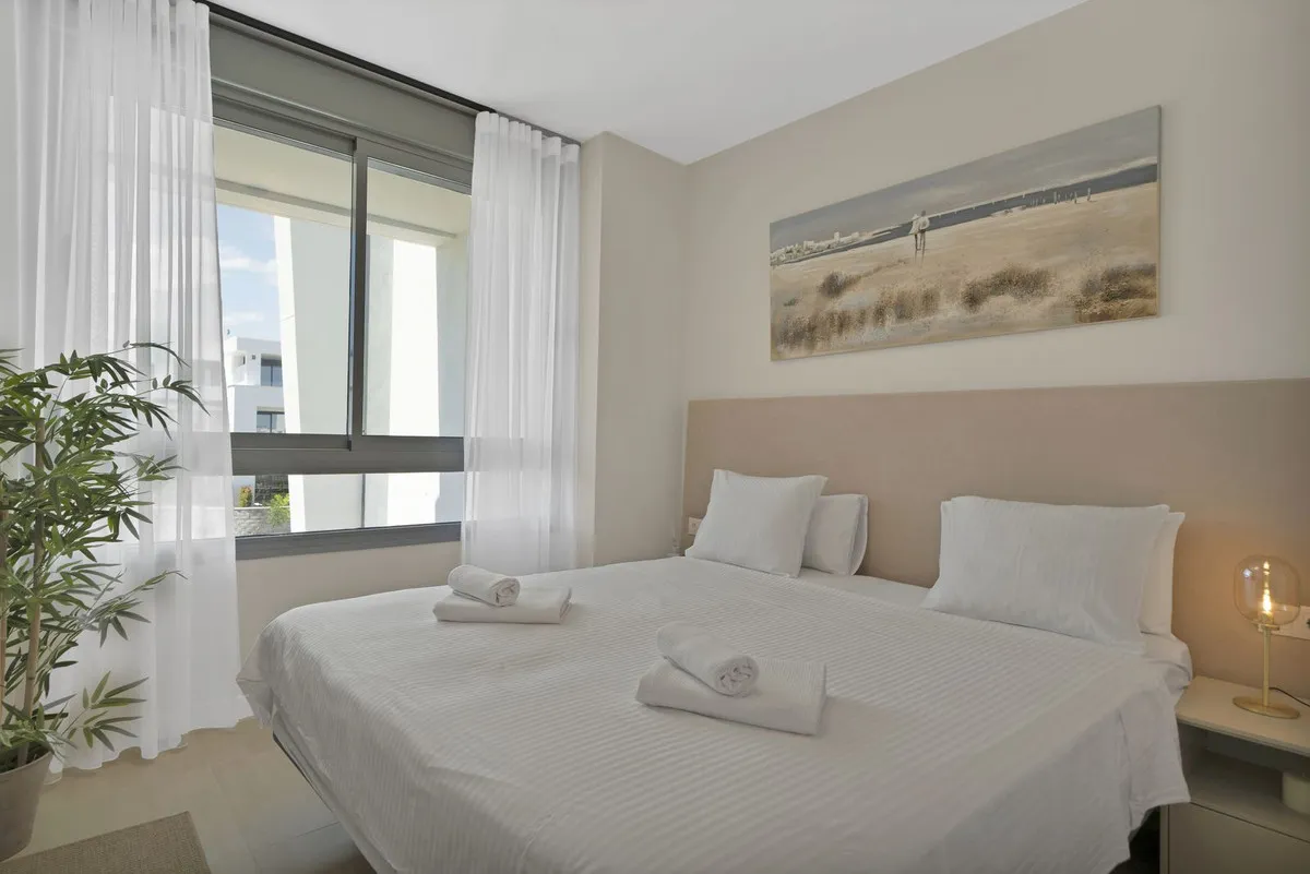 ab6452b1-0b08-4d49-b881-80a1b1cc6b46