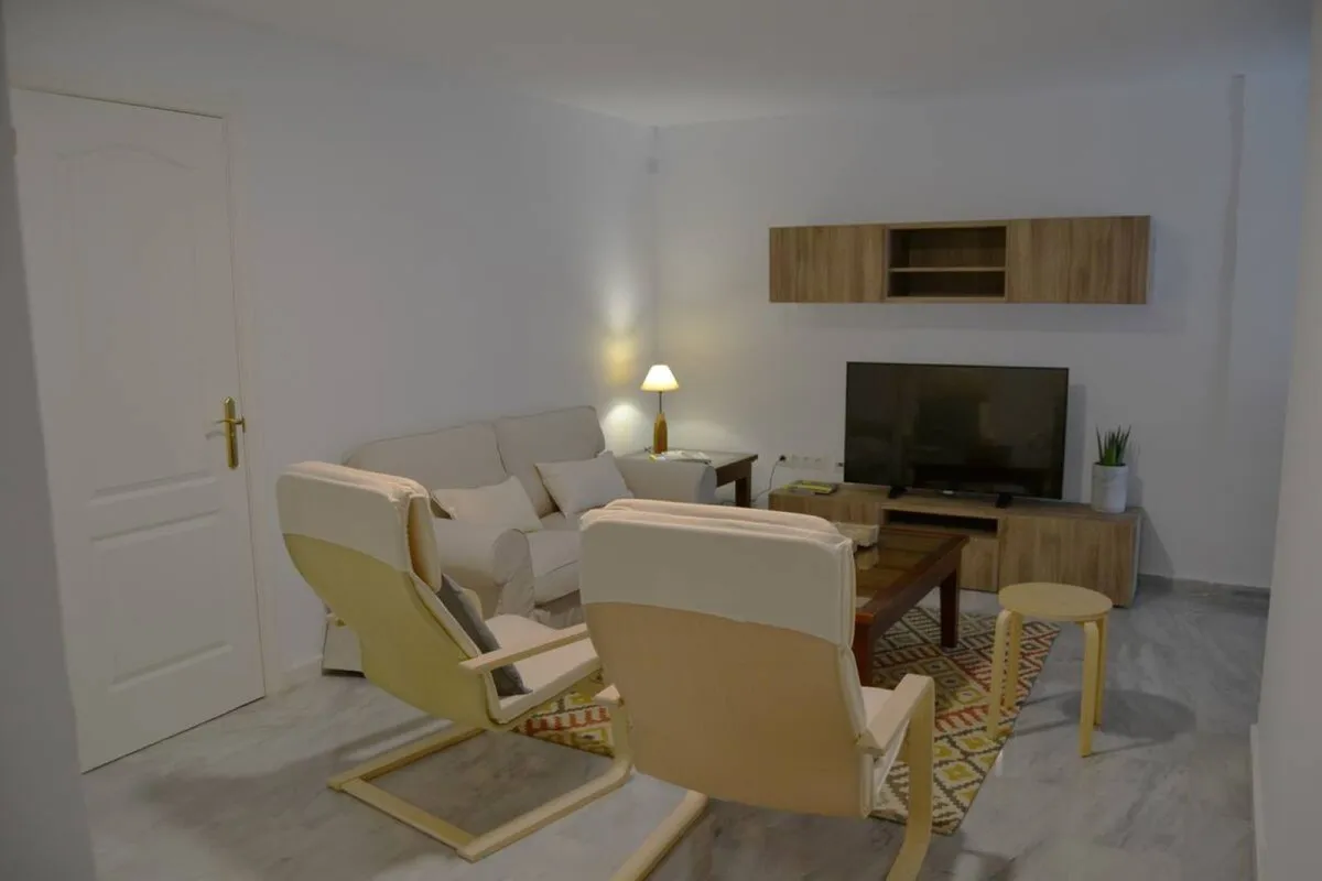 b1aa1b5f-a220-4425-b2b8-7b2c56955f18