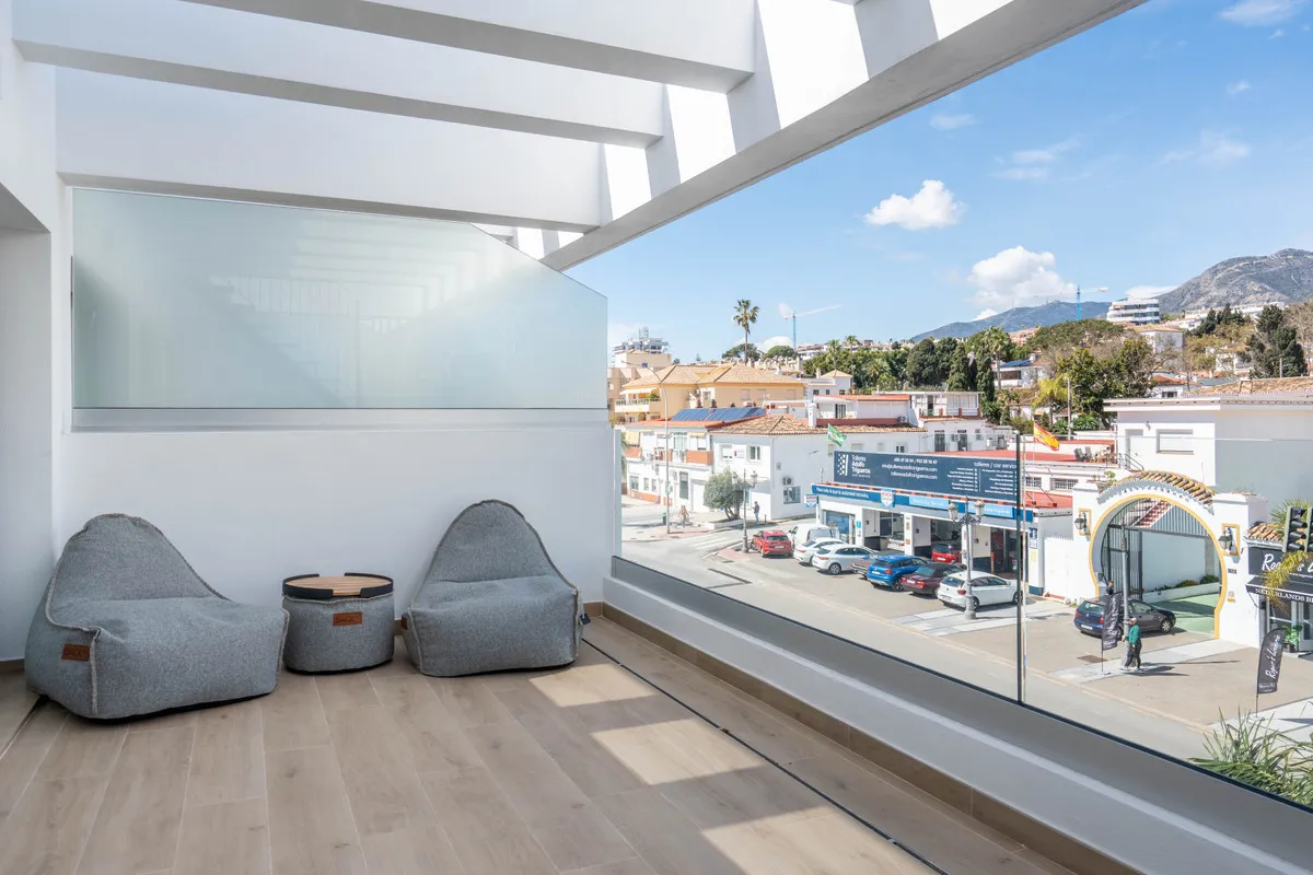 5d77b168-4bea-43ff-8389-521bd3cc39fb