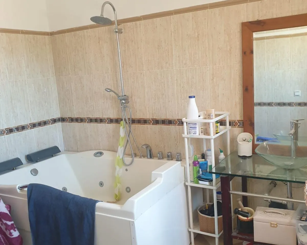 5c81b175-8e3b-4fcb-b3e2-bb089e9839fa