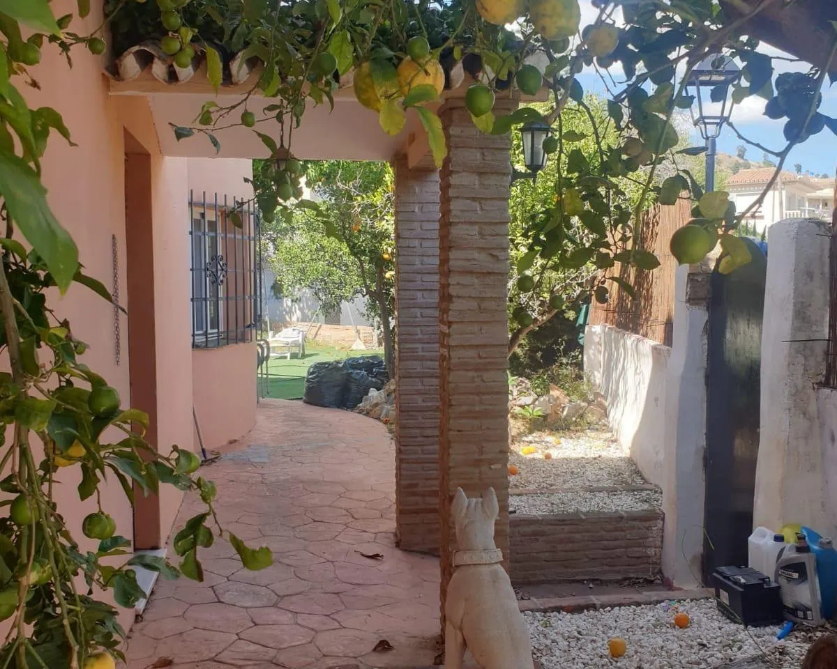 ee248be9-8bae-4046-bdf5-e5bd9b3b1ffc