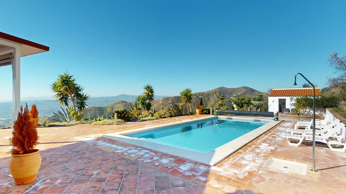 002d070f-71a5-402e-a22b-287999f9c6fc