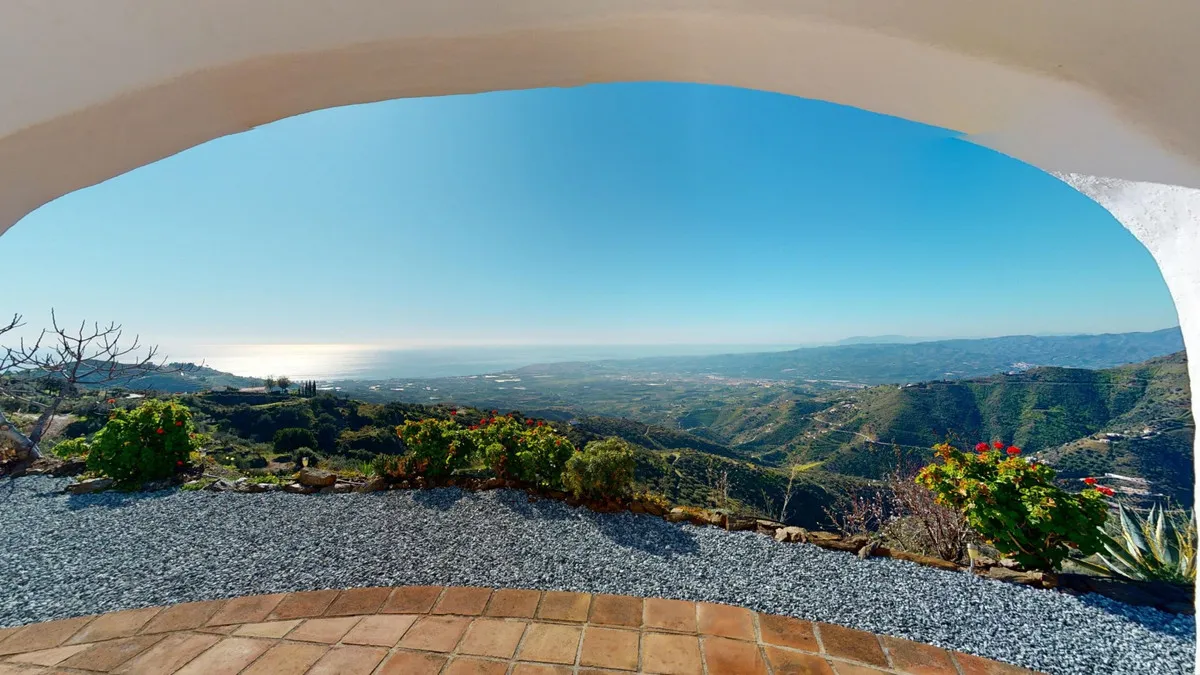 1f27ec01-8762-42b9-9212-9bcea1c08c08