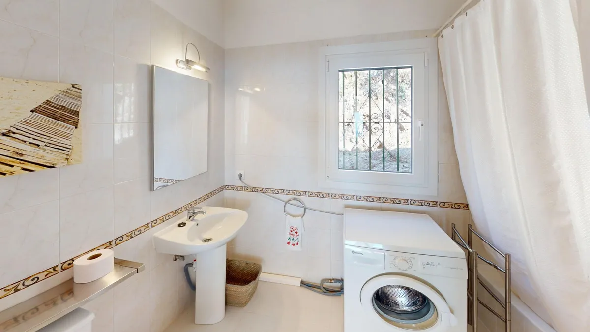 3826553d-8019-47b2-a4d4-984b48b53498