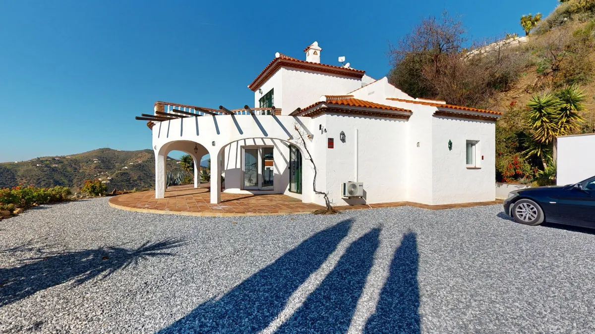 e3fe06f8-6379-45a2-8b83-5bffd2bec15d