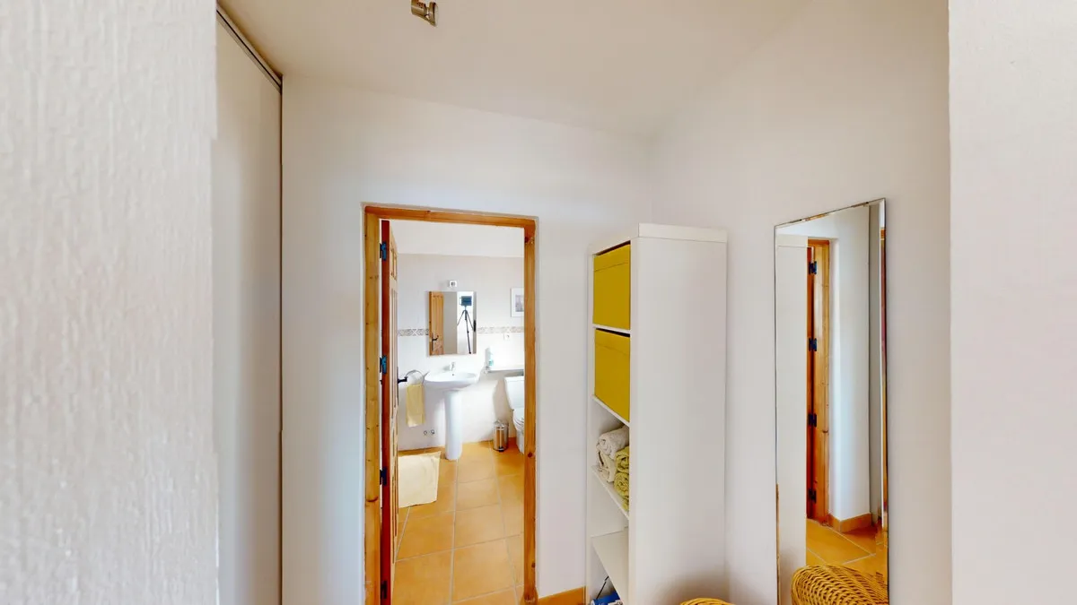 f5ea255b-eebc-4531-b319-e3935bb617f5