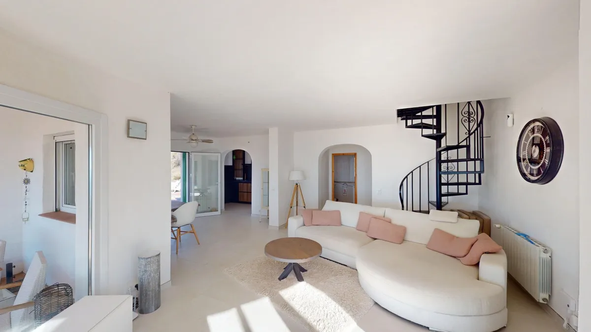 fc09d144-88dd-40b4-81ba-5e2dd2853ff7