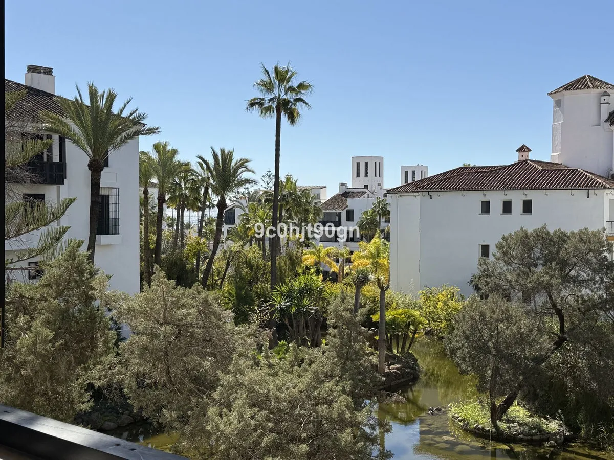 c276b232-38b6-45fe-b9f4-bc169b28fe04