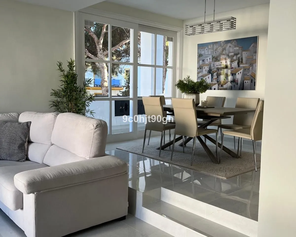 d7ae8092-21b3-44bb-8a4c-63a2c1ce754f