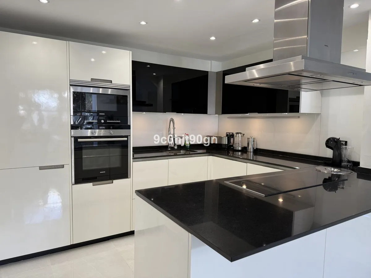 fd8ff0dc-d704-487f-b495-3f6b38a1e9bb