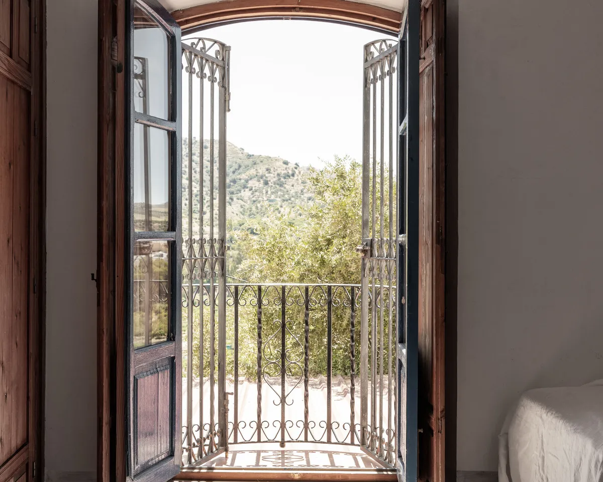 0c036e34-ac5b-403a-bef3-01449830653d