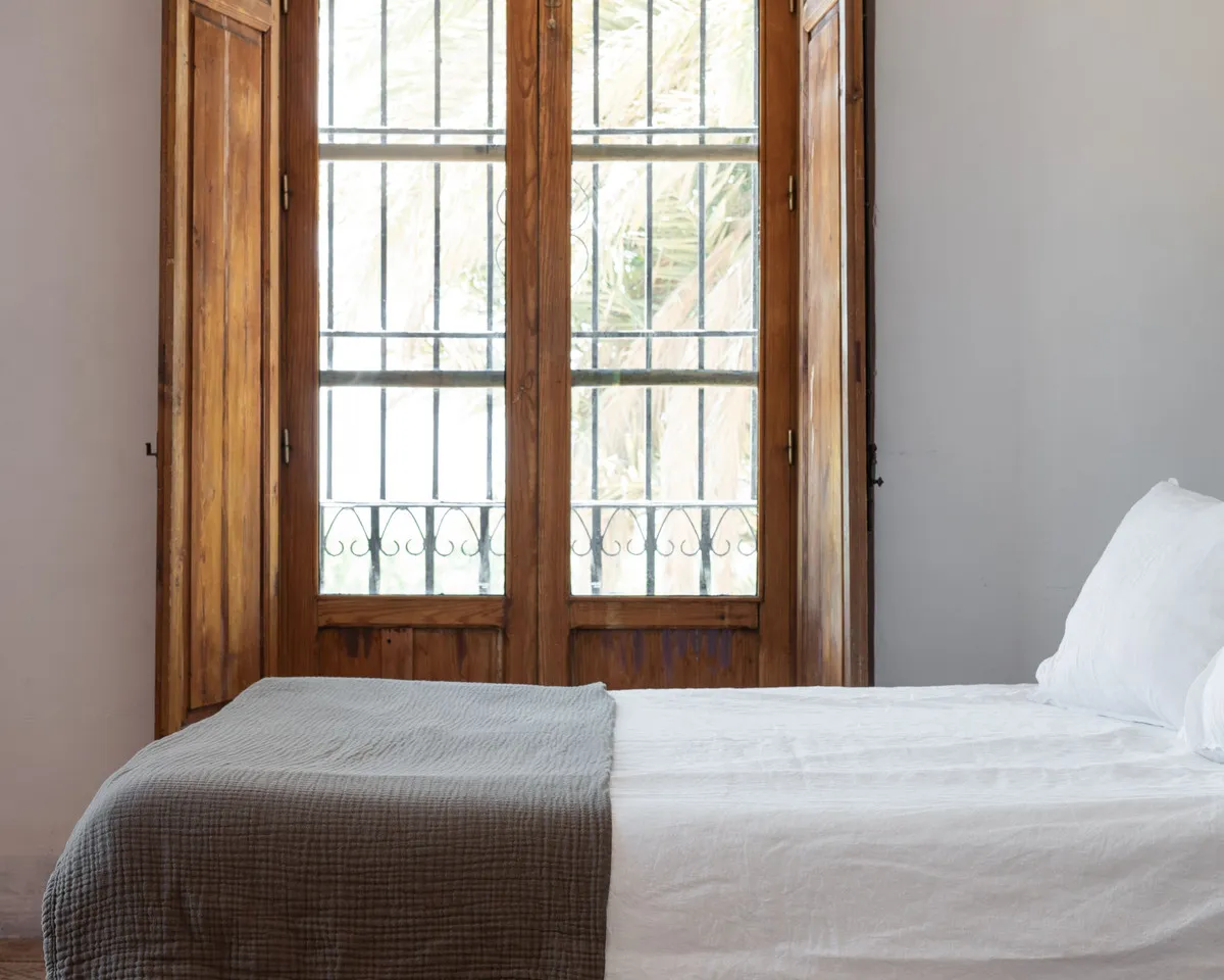 dee53e3a-358c-4f06-b818-b14aad970e98