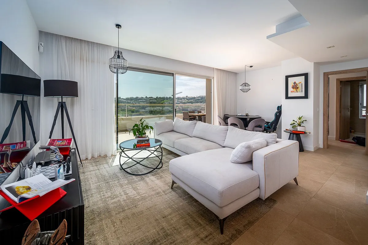 8e3eefa3-f221-40d8-b57f-6797f9a999d6