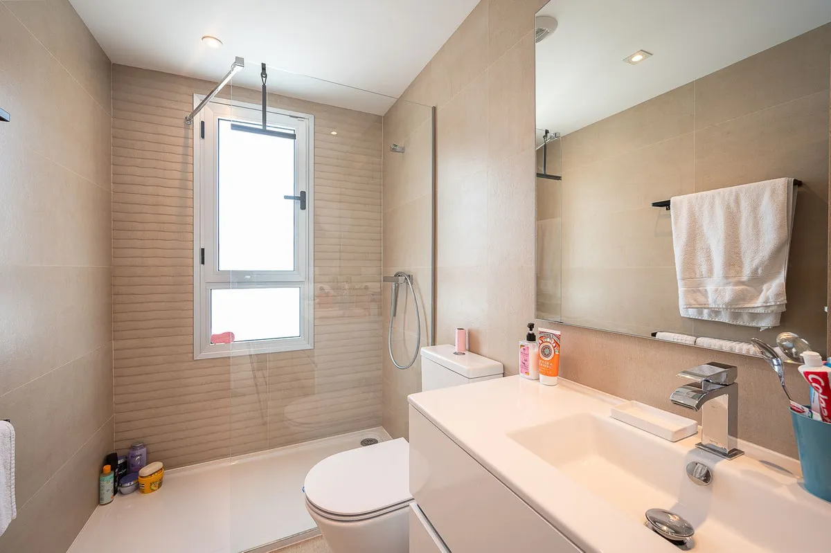 a51f3d5e-e1ce-4f7e-91e3-11540ac7c900