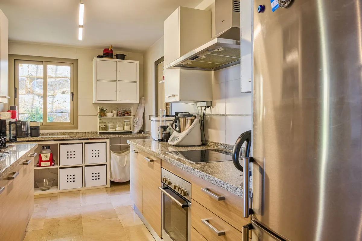 0993b76c-f04c-4f74-b6c2-050f1aebe203