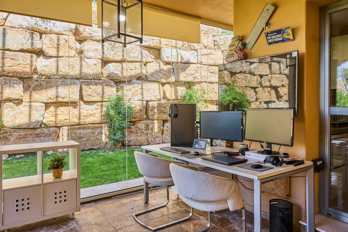 6c504c4b-bcff-4c3f-8064-6a59758622cc