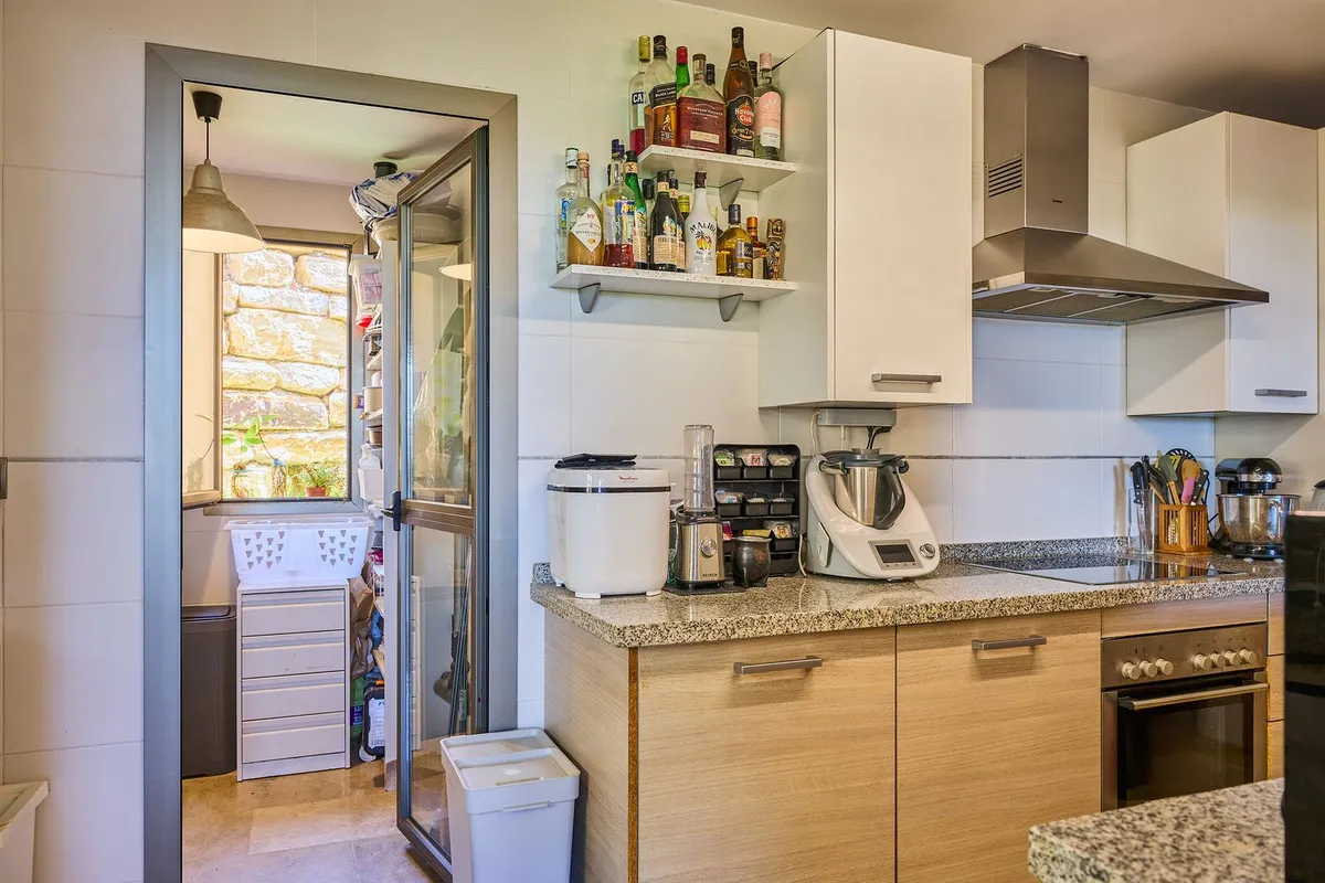 8a6cfe2d-0006-4205-80d7-a29f39f58bdc