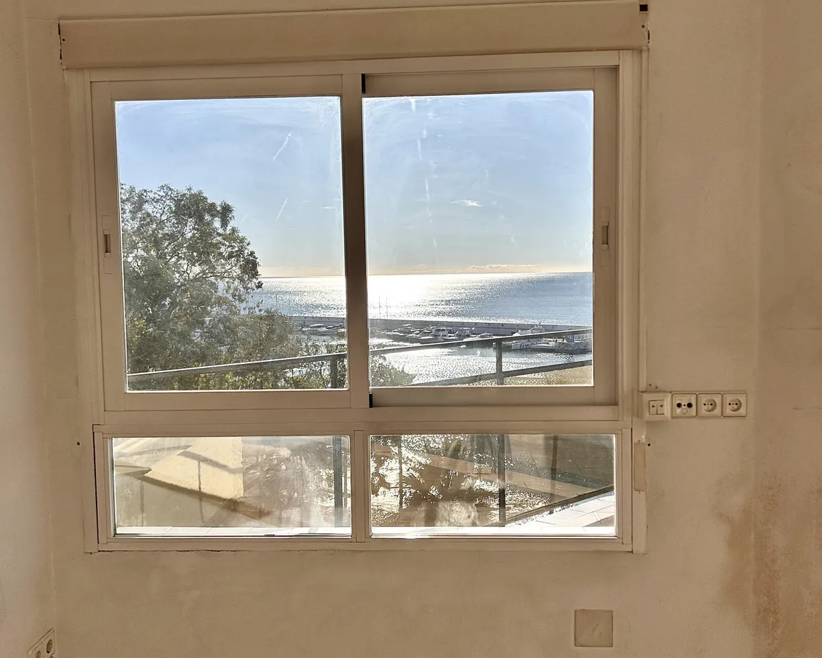 3749ce07-0b0b-45fe-8ec3-5bb8480754d2