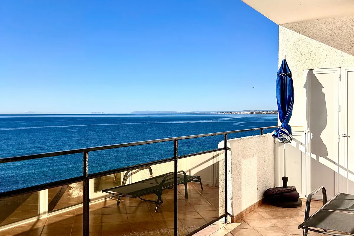 9dd9ce15-1b16-4402-8f21-adb7621fa45c