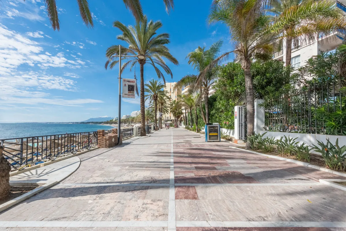 f51e6049-ea34-459d-8eaf-71c7997e4e72