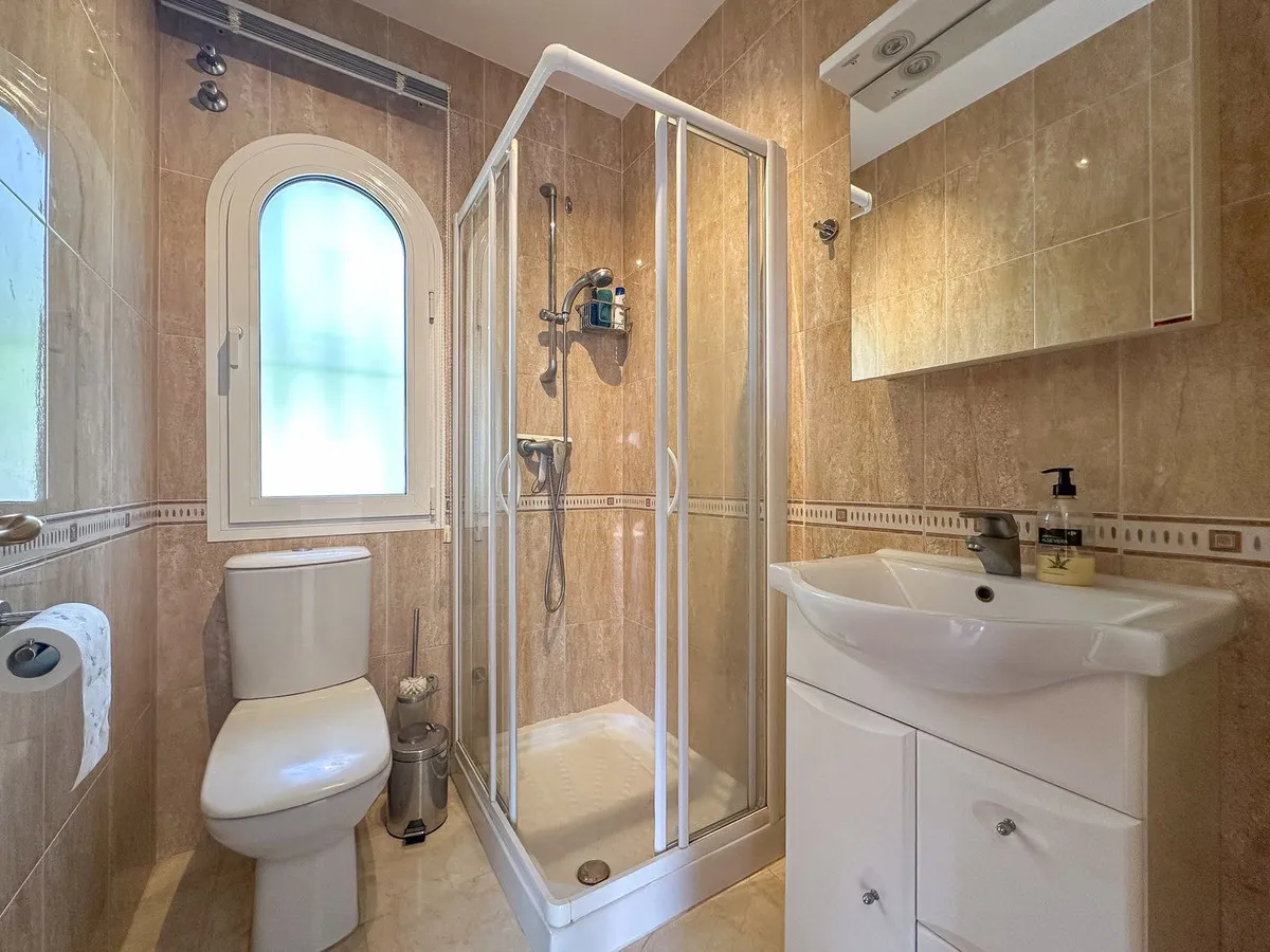 635d3f0f-b775-4b3b-8c7c-88a042c5b4e5