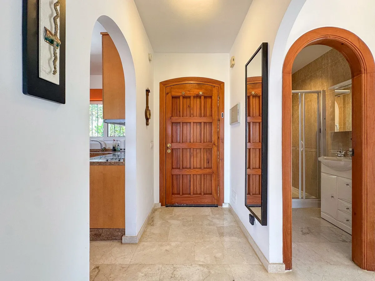 c122b526-9fd4-4322-b2e3-c129de4085be