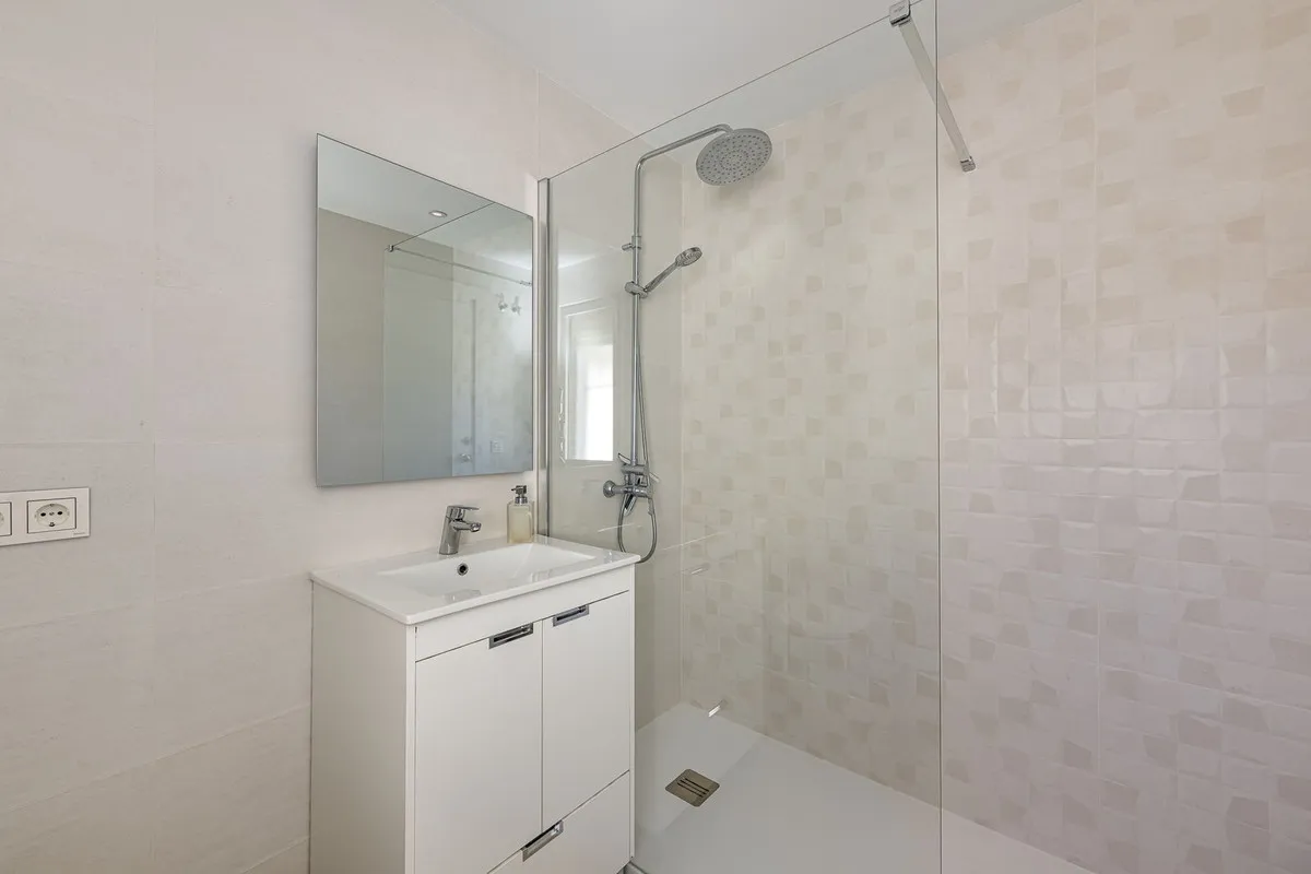 5f25d572-4976-476a-a838-cf81ab12c0fe