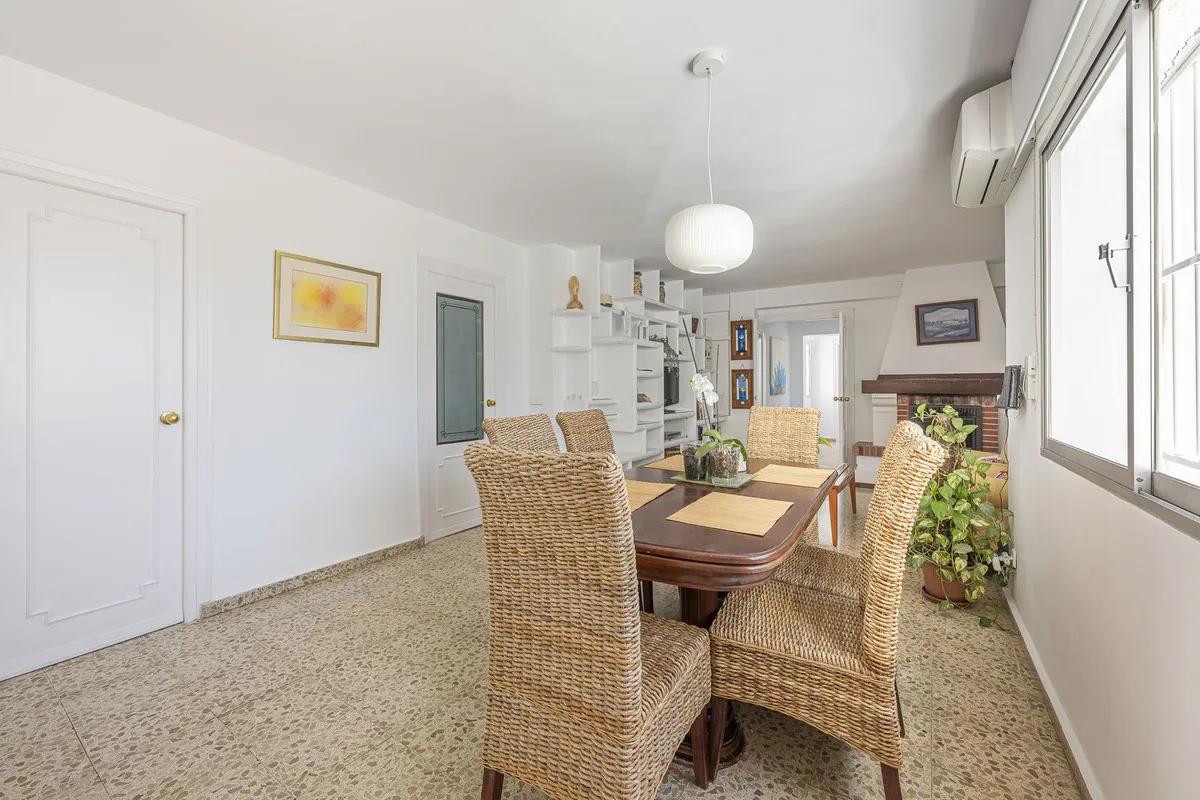 6208b16f-dd5f-4ac1-bb6b-3d01944c6c41