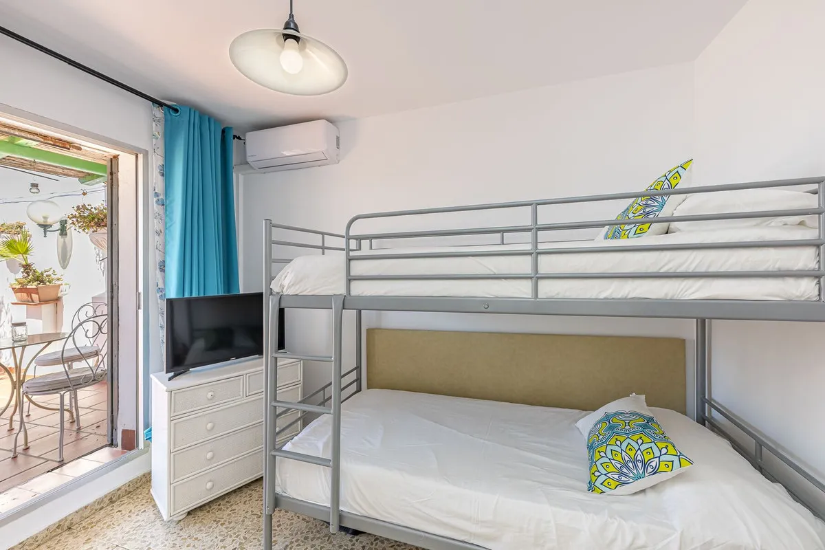 7251a2af-02b4-4126-b636-3407589abc7b