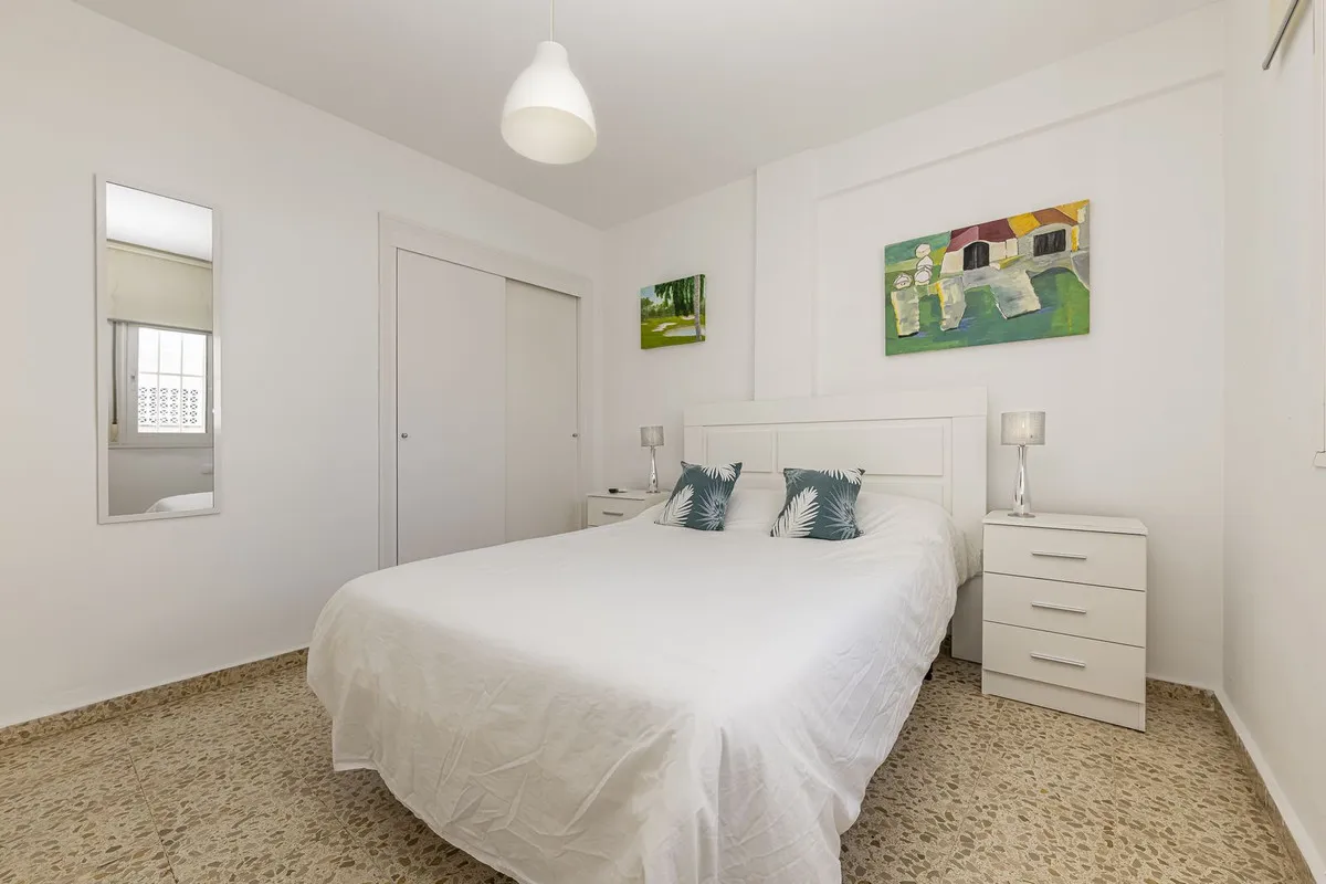 b082b904-6a15-4ebb-8952-325735fb5821