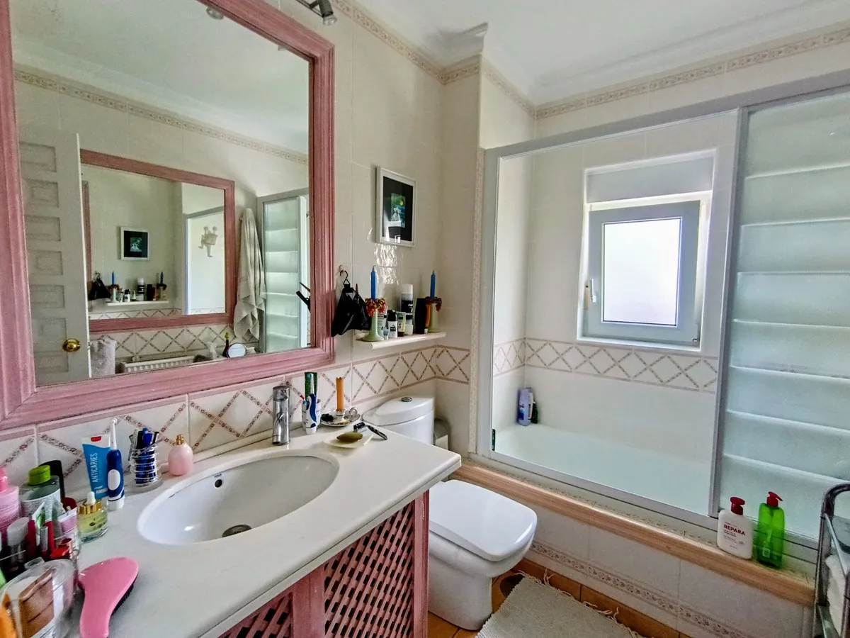 8ea2cb05-4cce-4052-8f24-8de0146ca0ee