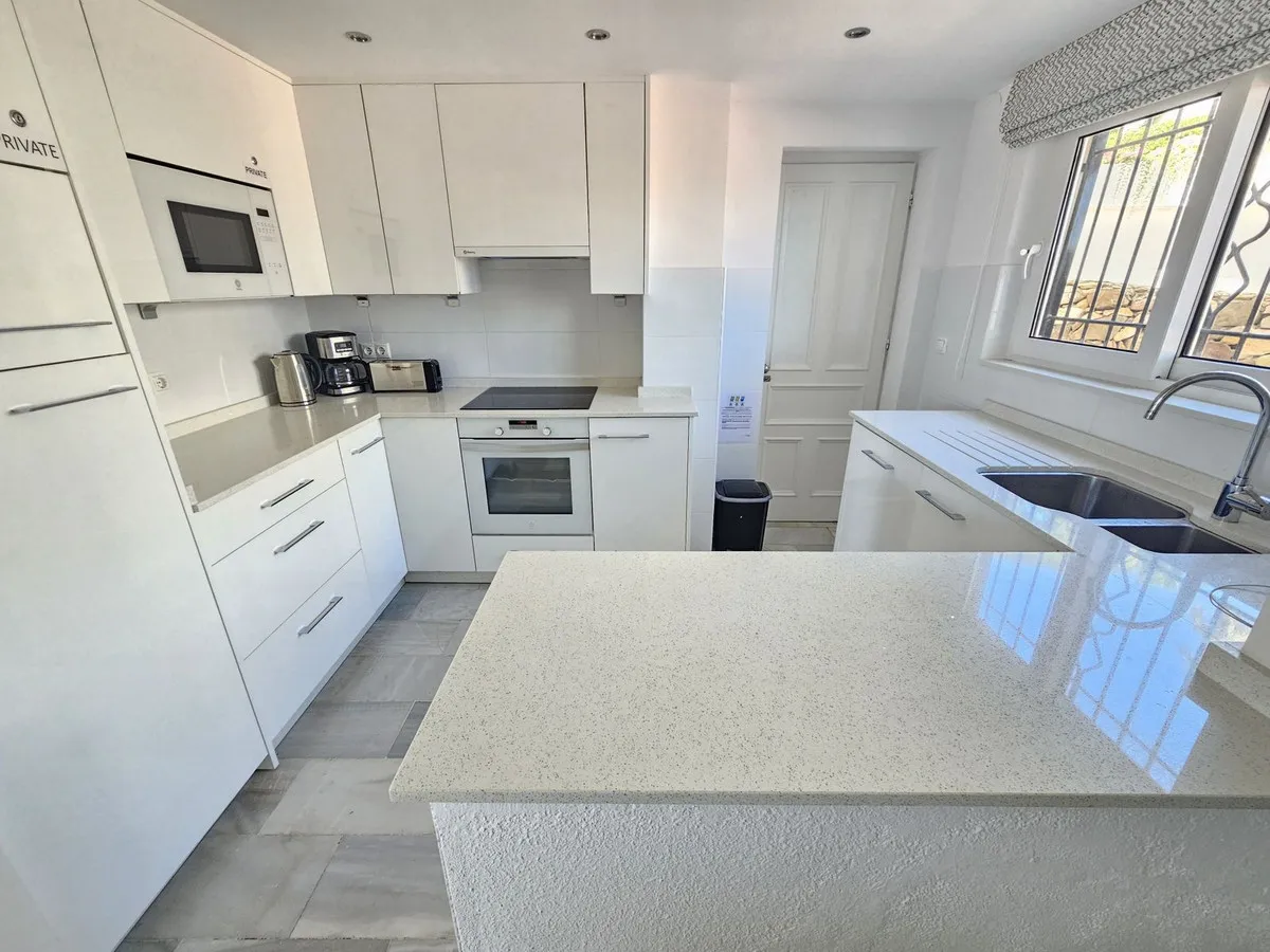 7a9a5323-aa80-490e-bc65-7126e75b6661