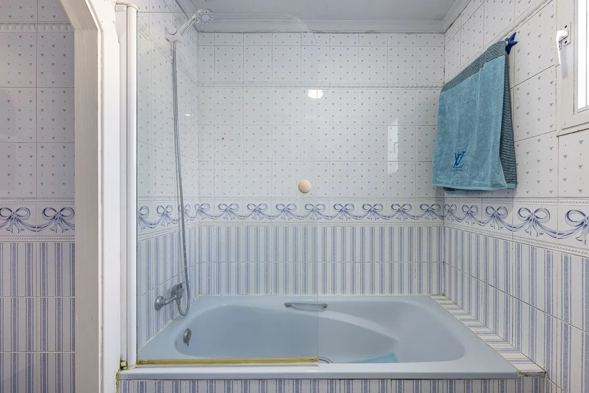 13f82af6-eec1-4bbf-8bbb-67b07551f395