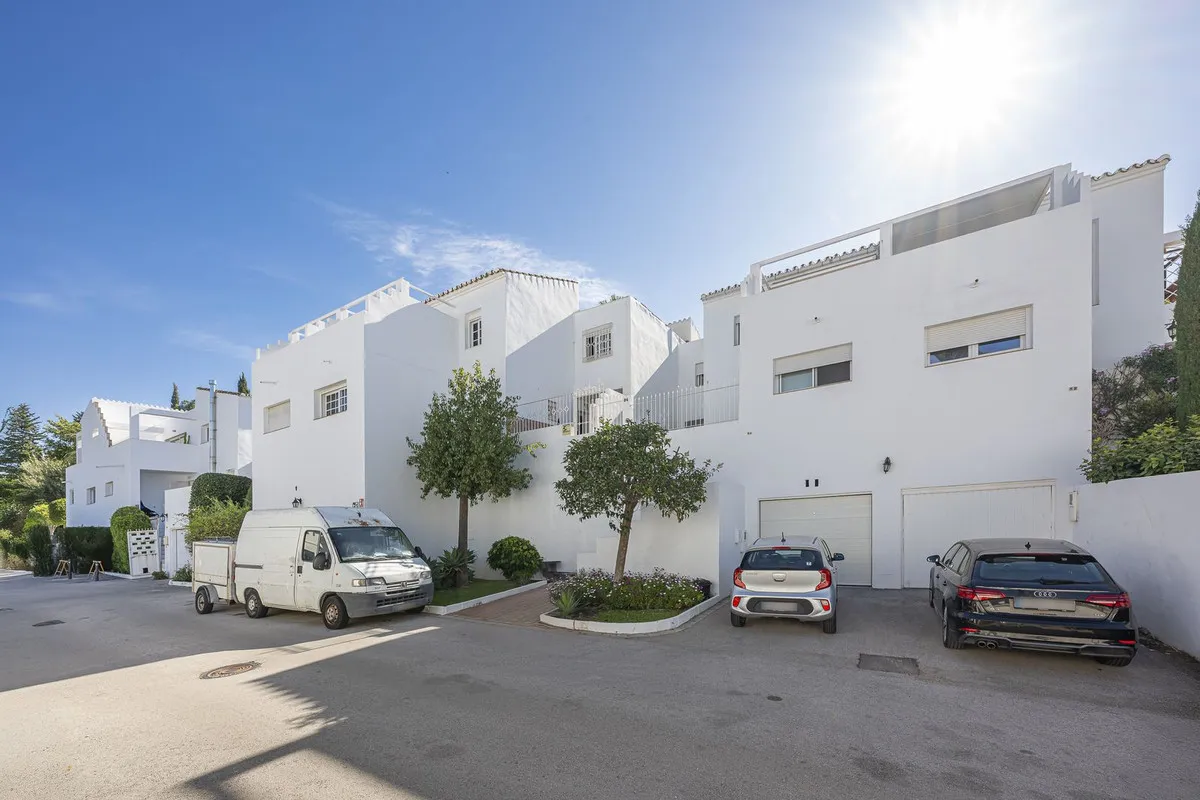 1fe0160c-01b1-4005-9212-9a853c20ccbc