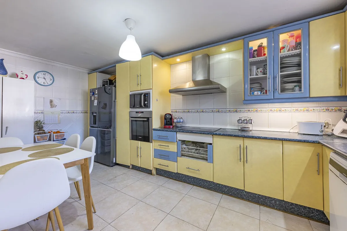 73ce178d-2fa7-4034-8db8-7a12f78da842